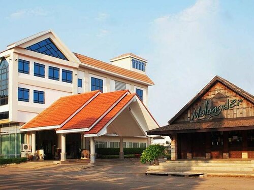 Гостиница Nh Elegant Hotel в Саконнакхоне