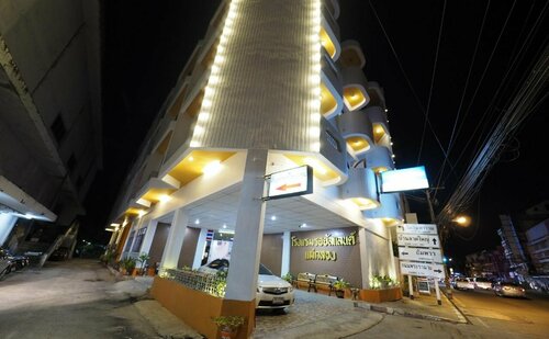 Гостиница Royal Land Mae Klong Hotel в Самутсонгкхраме