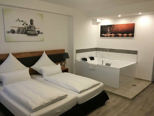 Гостиница Hotel in Laisen в Ройтлингене