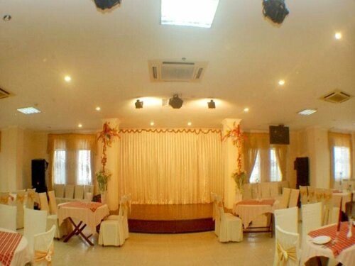 Гостиница Hung Vuong Hotel в Куангнгае