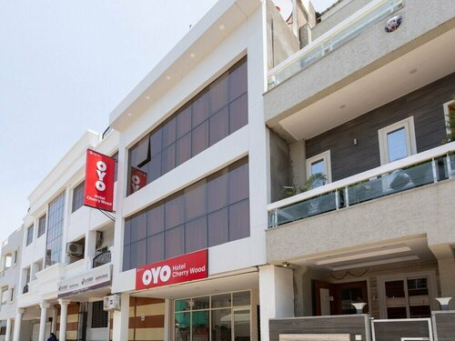 Oyo 29729 Hotel Cherry Wood