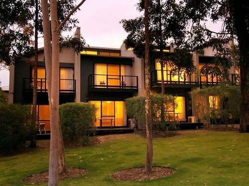 Гостиница Margarets Forest Holiday Apartments в Маргарет-Ривер