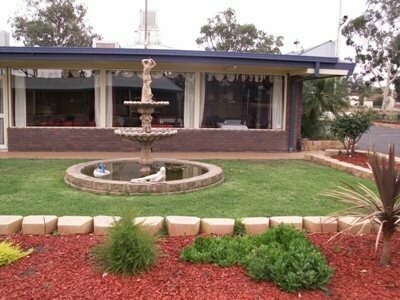 Гостиница Parkview Motor Inn Parkes в Парксе