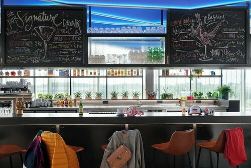 Гостиница Moxy Cologne Bonn Airport в Весселинге