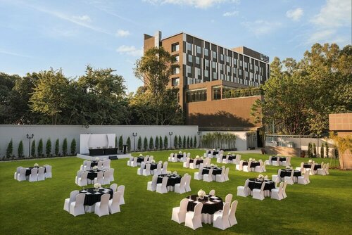 Гостиница Fairfield by Marriott Dehradun в Уттаракханде