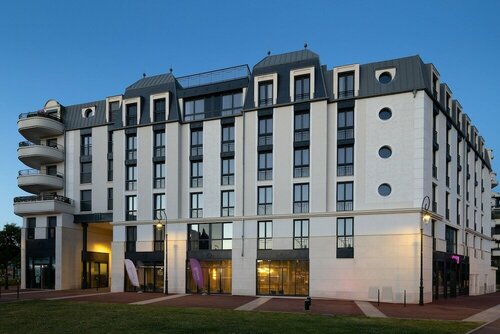 Гостиница Moxy Paris Clamart в Шатене-Малабри