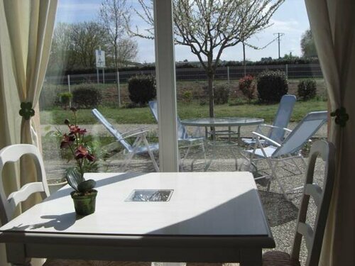 Гостиница Hotel Au Sans Souci в Шиноне