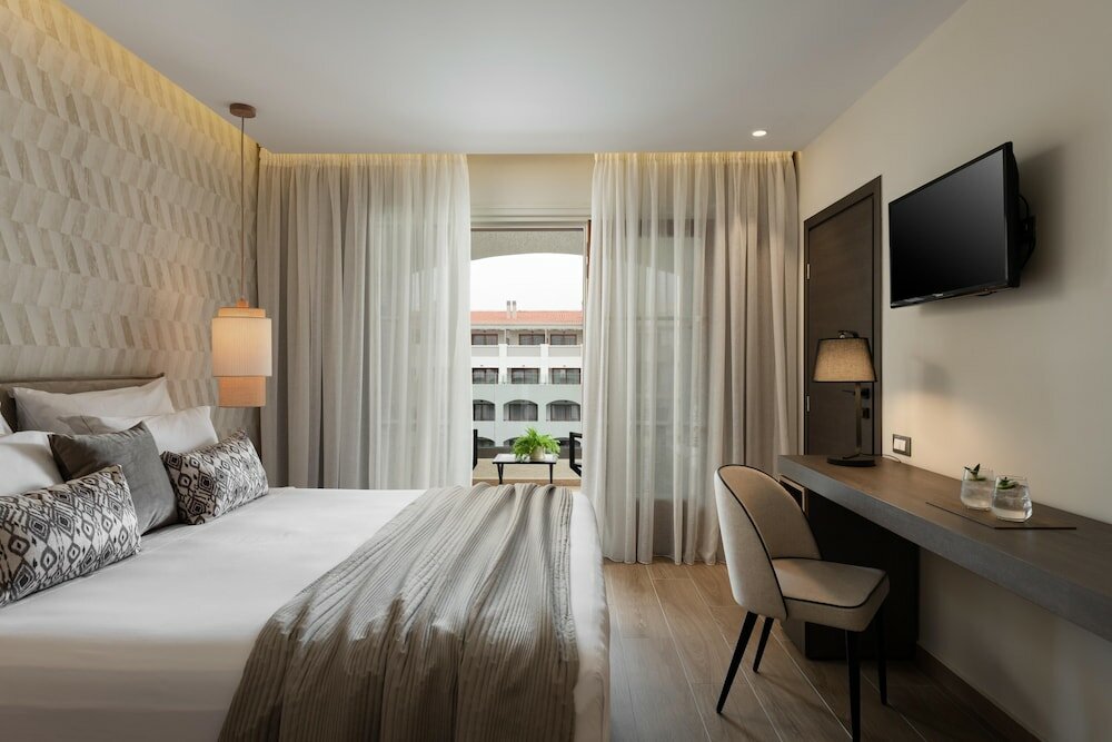 Theartemis Palace Hotel - 4