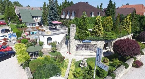 Гостиница Steinhaus Bed & Breakfast в Кестхее