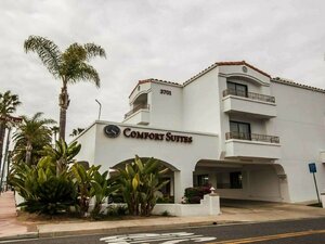 Гостиница Comfort Suites San Clemente Beach
