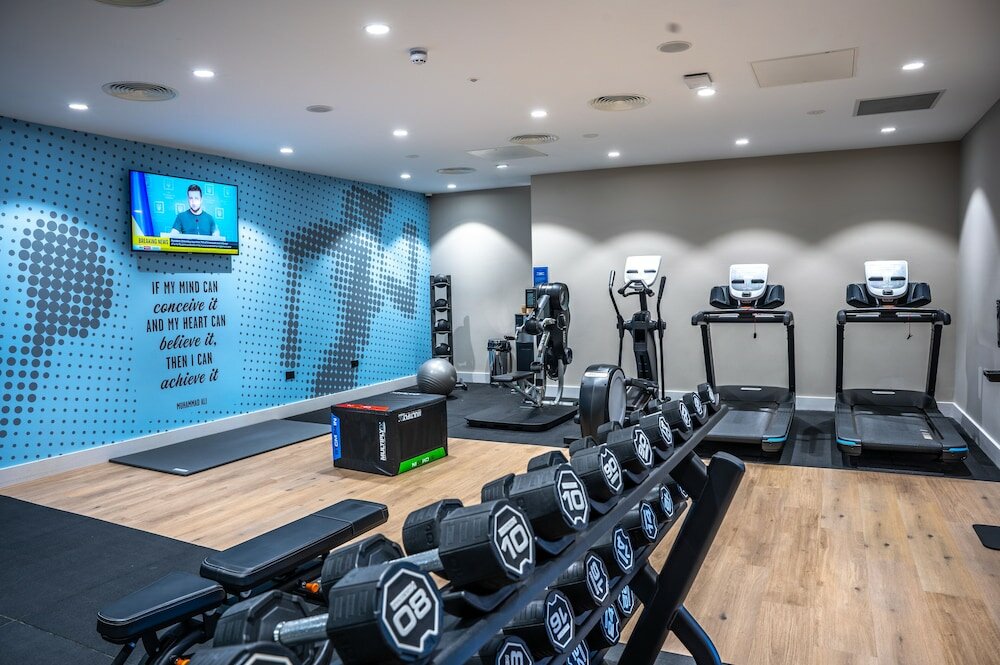 Фото Hampton by Hilton Blackburn