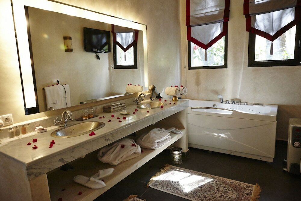 Фото Palais Rhoul & SPA