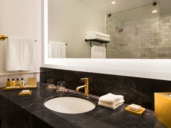 Фото EXchange Hotel Vancouver
