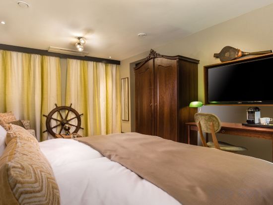 Фото The Hendrick's Hotel