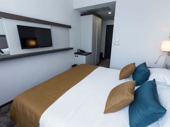 Фото Best Western Plus Premium Inn