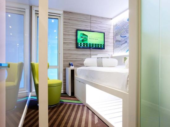 Фото Hub by Premier Inn London Goodge Street hotel