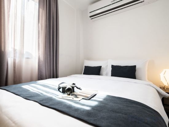 Фото Warm Window Silom - Hostel