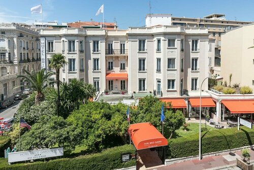 Гостиница Best Western Plus Hôtel Brice Garden Nice в Ницце