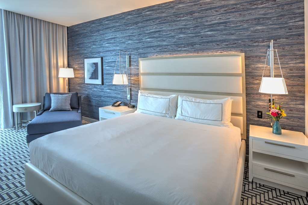 Фото Hotel Maren Fort Lauderdale Beach, Curio Collection by Hilton