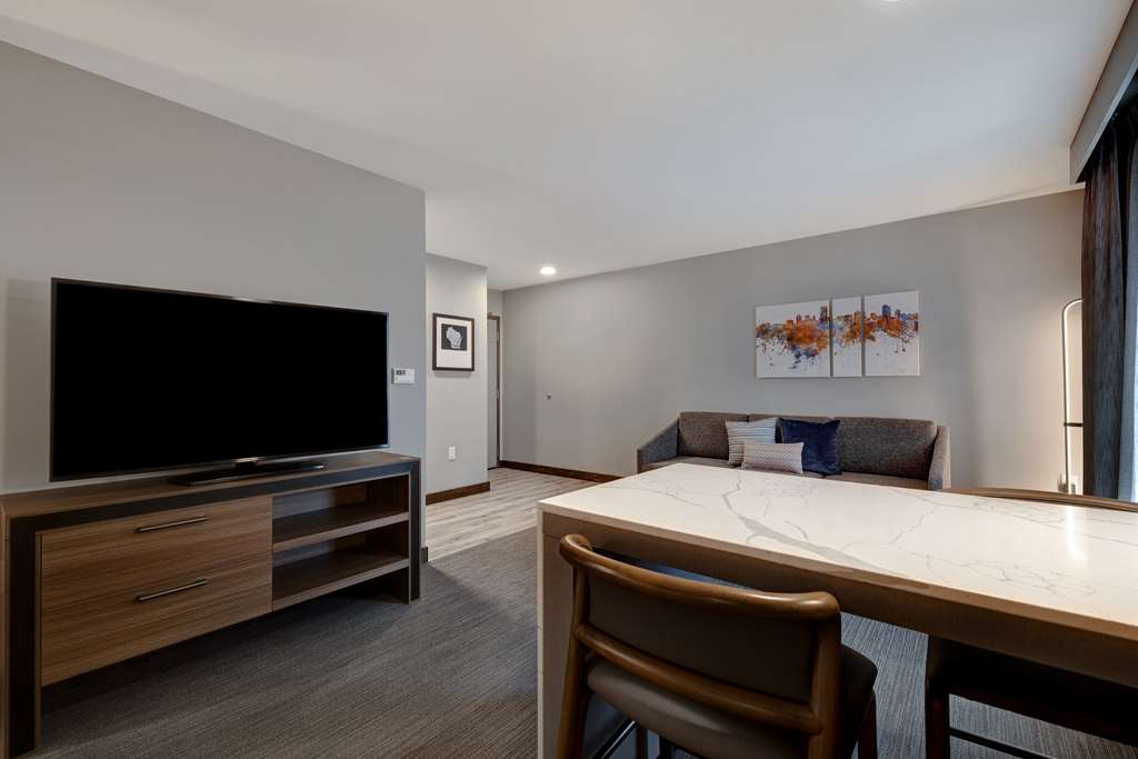 Фото Homewood Suites by Hilton Oak Creek Milwaukee