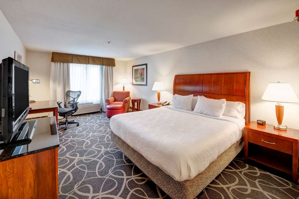 Фото Hilton Garden Inn Portland Airport