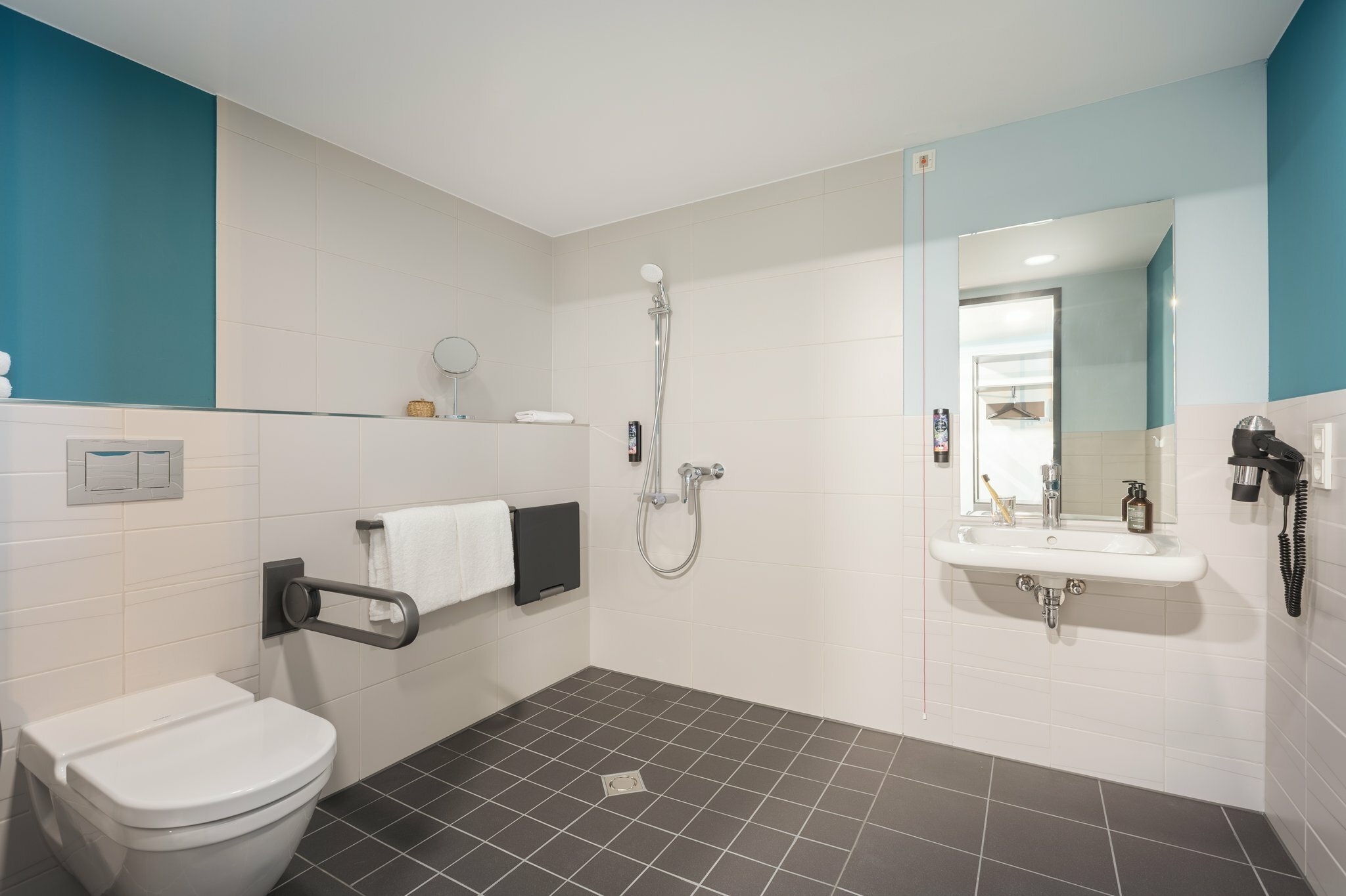 Фото Holiday Inn - the niu, Seven Dusseldorf Ost, an IHG Hotel