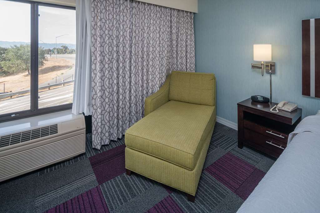 Фото Hampton Inn Livermore