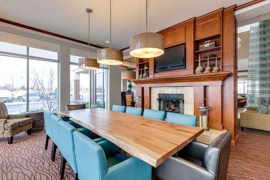 Фото Hilton Garden Inn Naperville/Warrenville