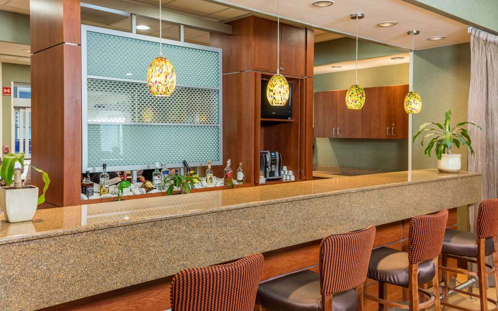 Фото Hampton Inn by Hilton-Queretaro Tecnologico