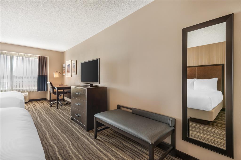 Фото Best Western Plus Calgary Centre Inn