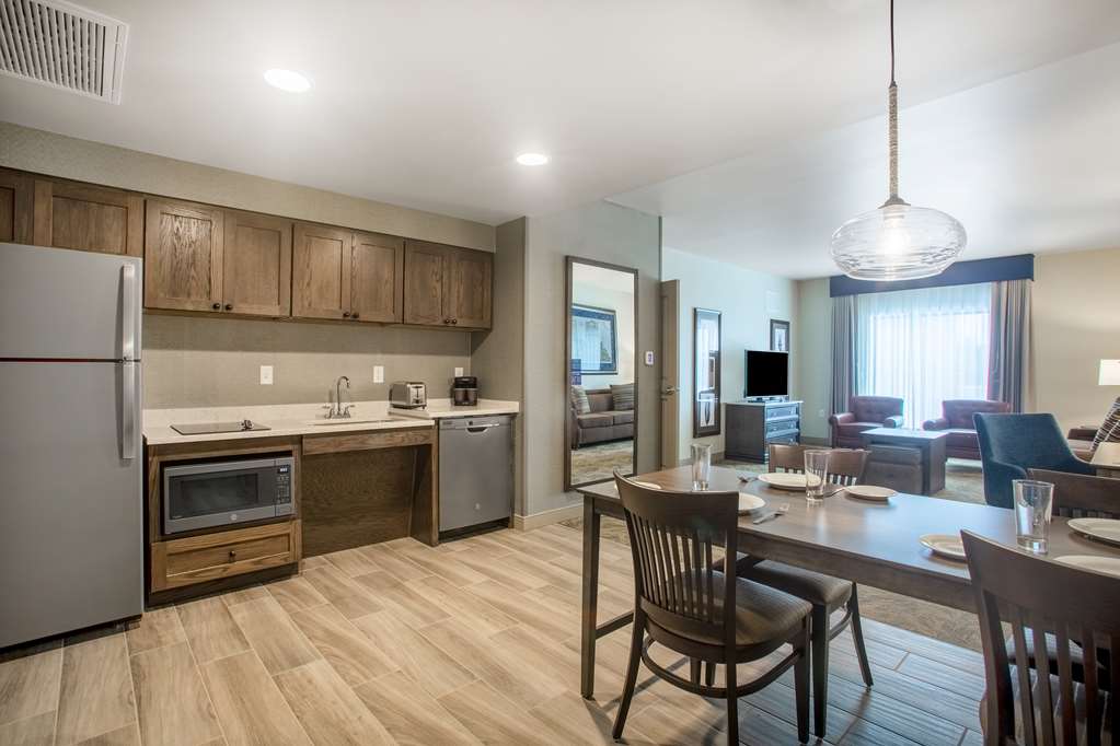 Фото Homewood Suites by Hilton Salina Downtown