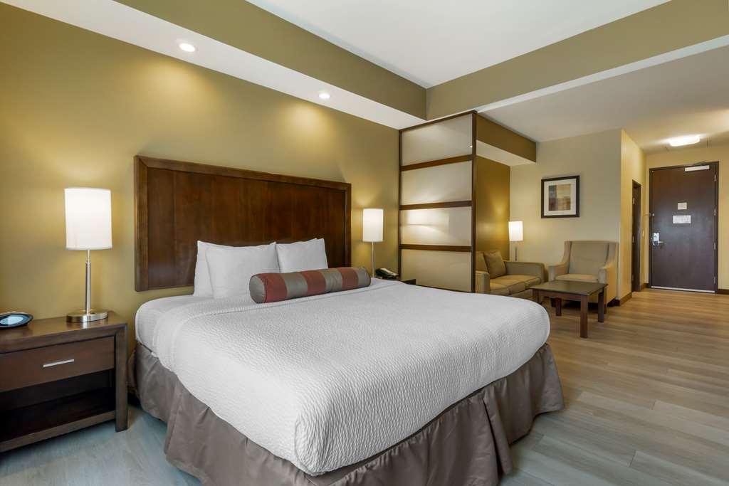 Фото Best Western Plus Lacey Inn & Suites