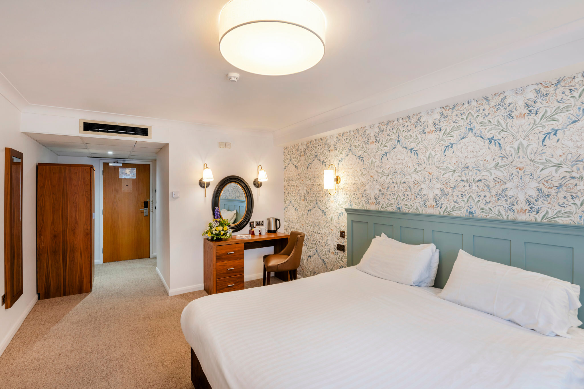 Фото Milford Hall Hotel & SPA