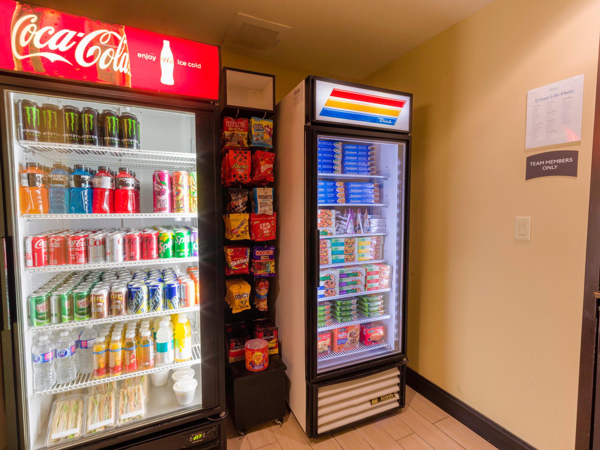 Фото Staybridge Suites West Edmonton