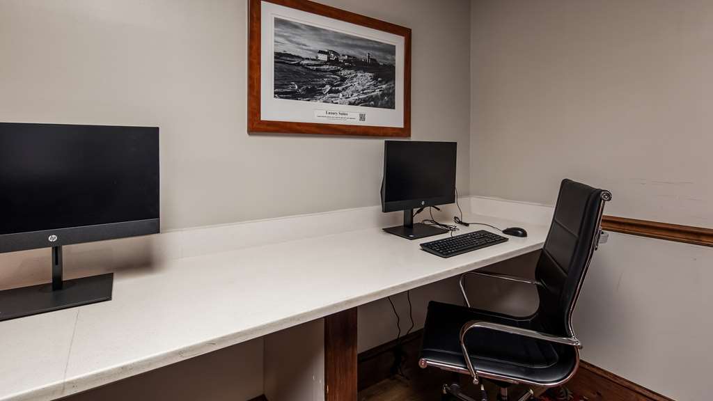 Фото Best Western Plus Portsmouth Hotel & Suites