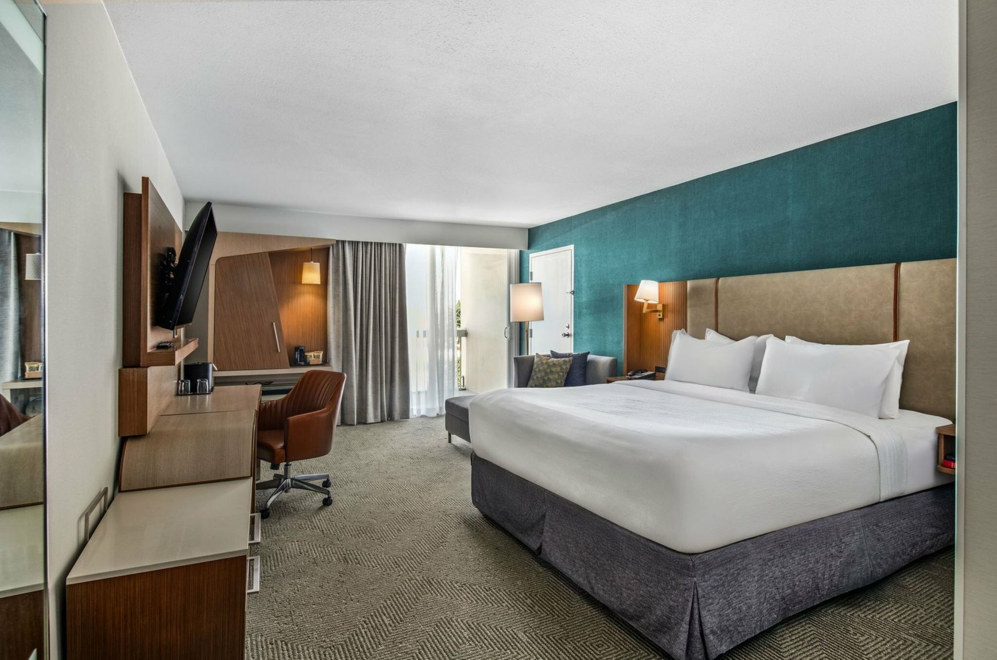 Фото Courtyard by Marriott Oxnard Ventura