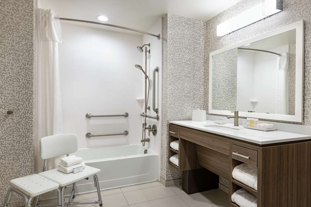 Фото Home2 Suites by Hilton New Brunswick, Nj
