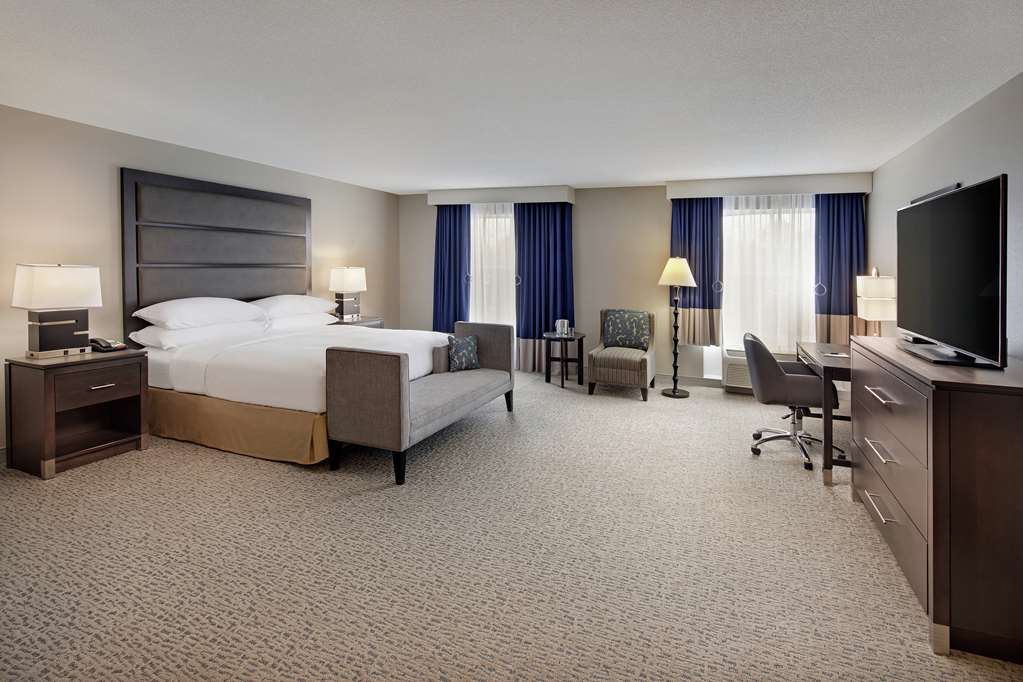 Фото DoubleTree by Hilton Richmond Airport