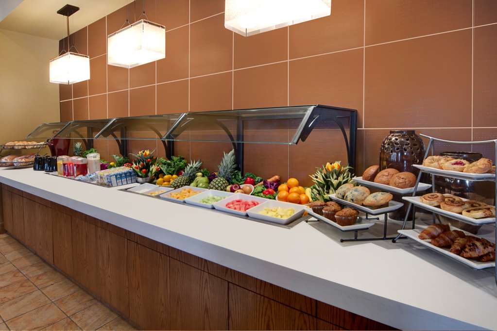 Фото Best Western Plus Winnipeg Airport Hotel