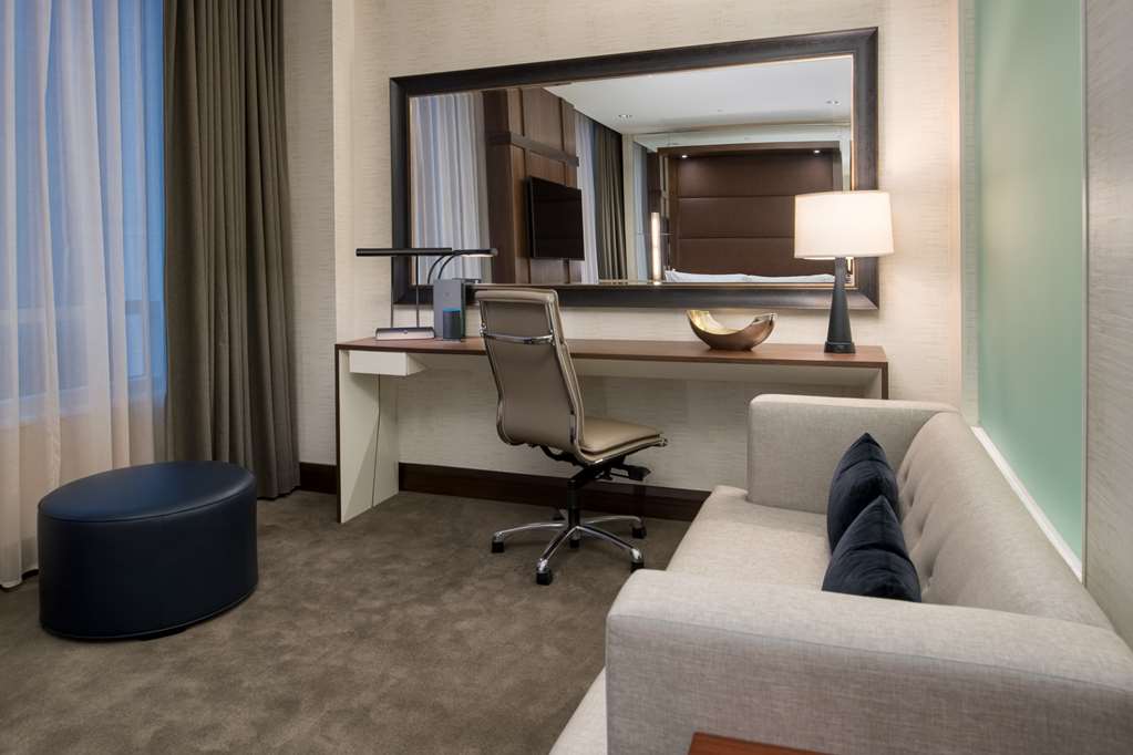 Фото Embassy Suites by Hilton Seattle Downtown Pioneer Square