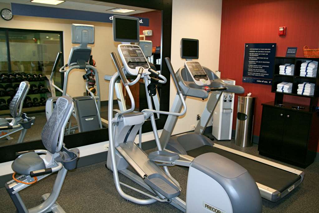 Фото Hampton Inn Raynham Taunton