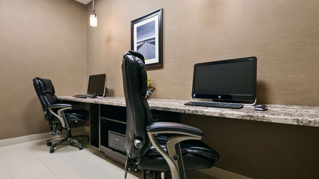 Фото Best Western Plus Okotoks Inn & Suites