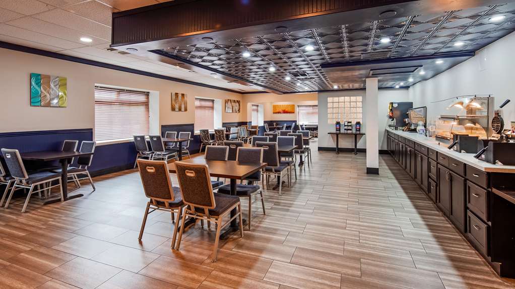 Фото SureStay Plus Hotel by Best Western Sacramento Cal Expo