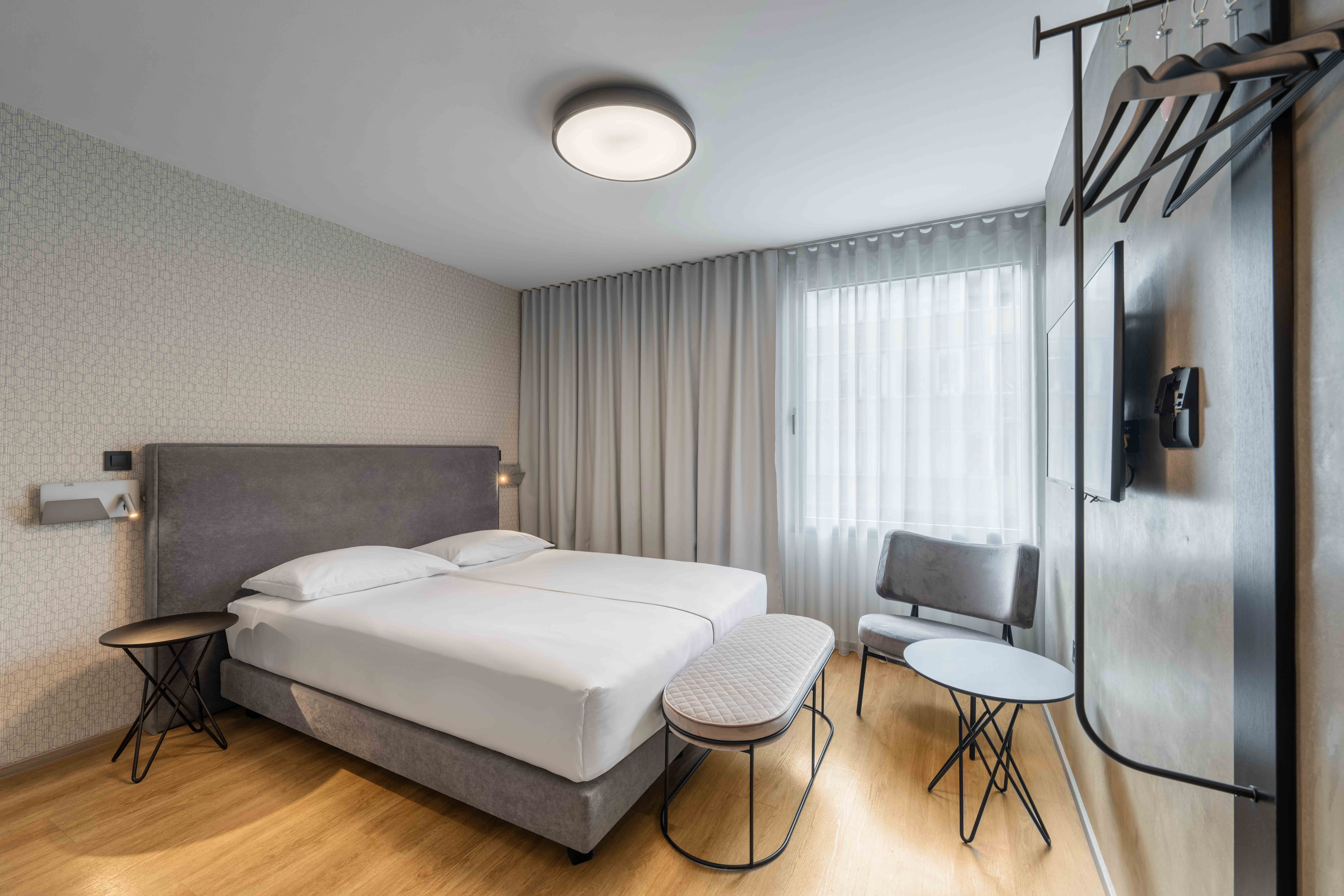 Фото Ibis Styles Ljubljana The Fuzzy Log