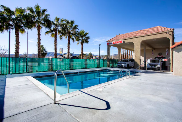 Фото отеля 2