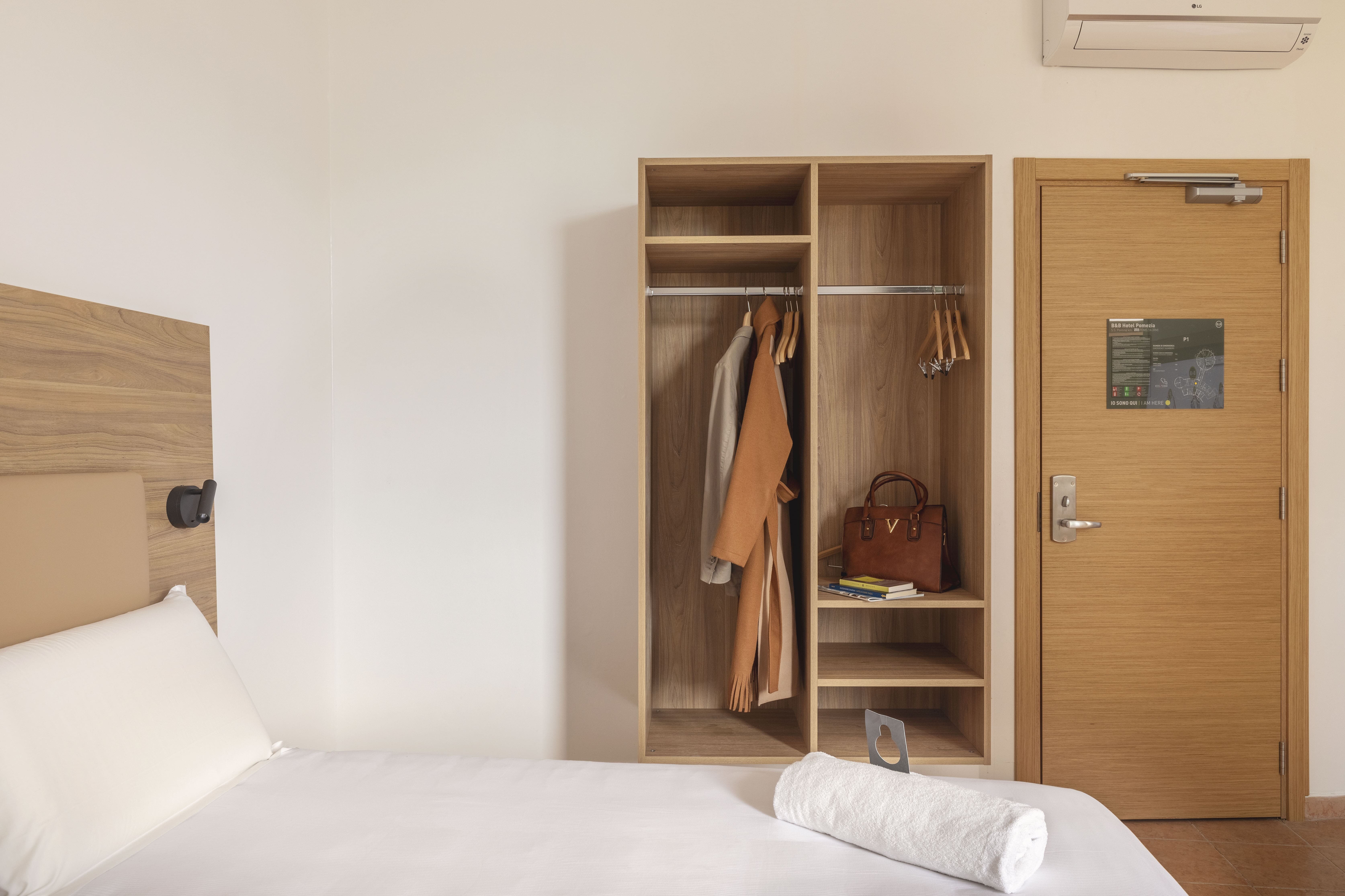 Фото B&b Hotel Pomezia Roma