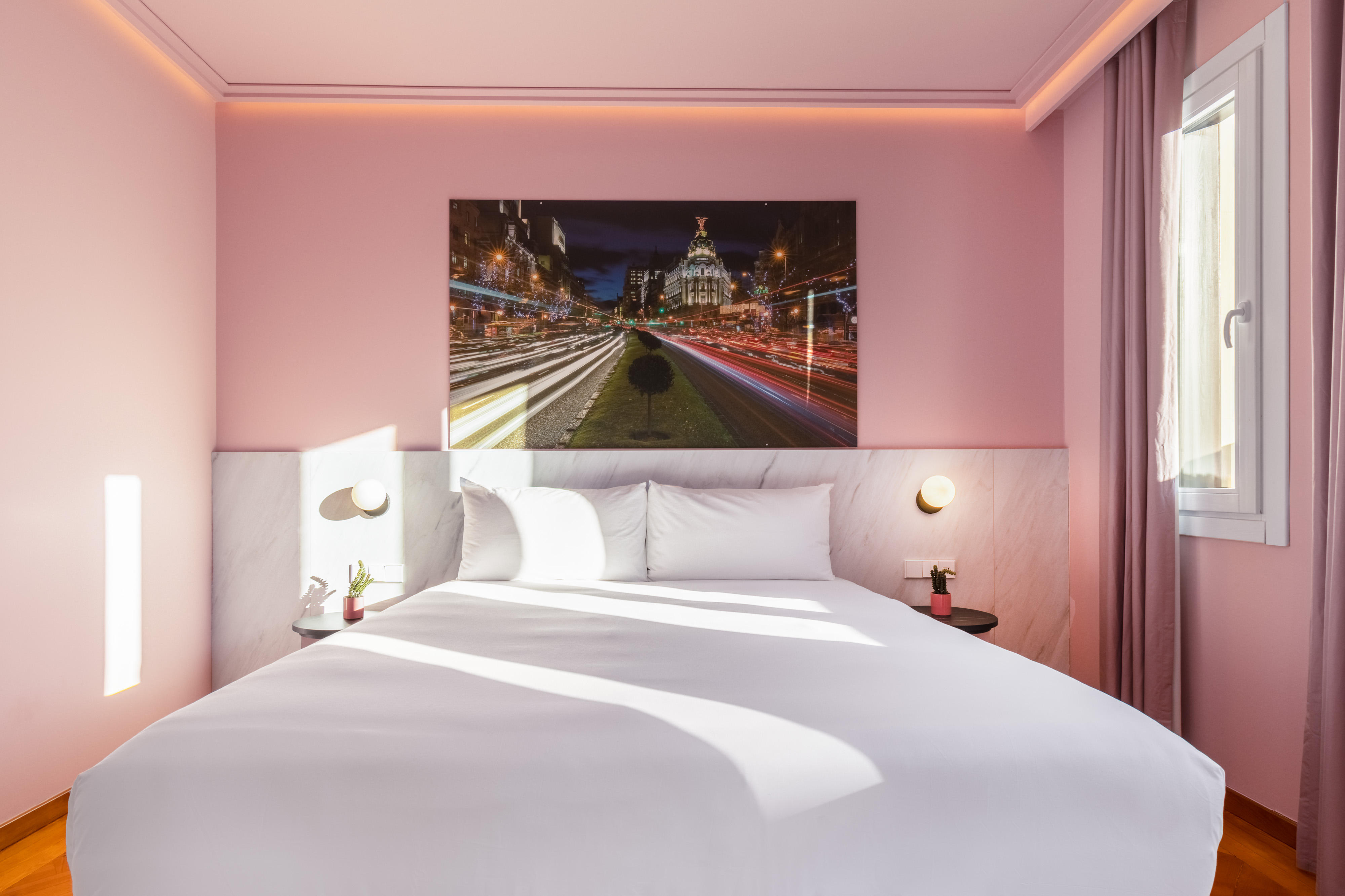 Фото Ikonik Gran VIA