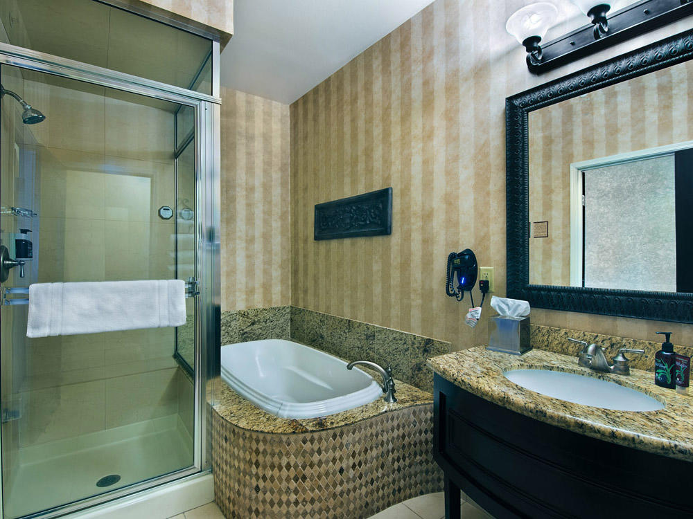 Фото Oxford Suites Boise
