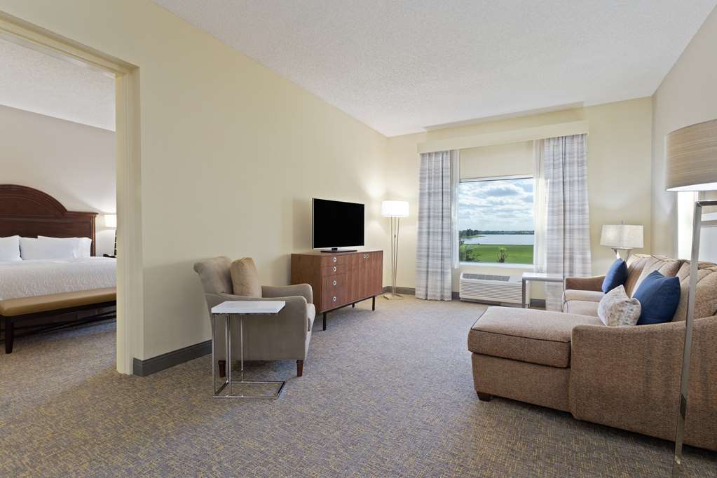 Фото Hampton Inn & Suites Wellington