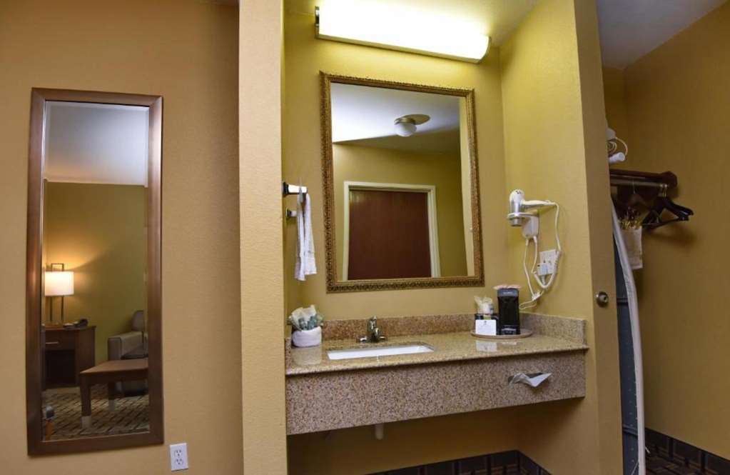 Фото Best Western Zachary Inn